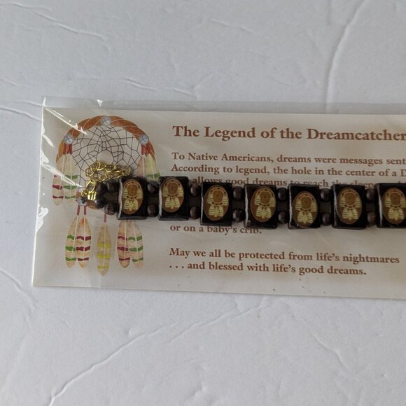 The Legend of the Dreamcatcher Bracelet - Picture 4 of 8